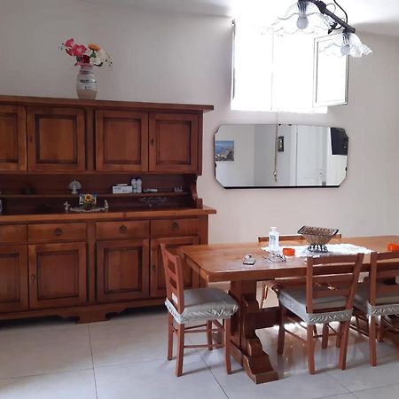 House Adrian Apartment Наполи Екстериор снимка