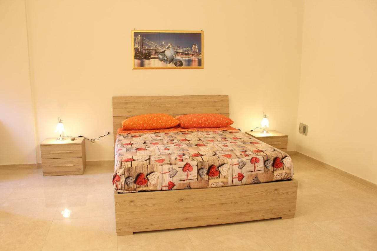 House Adrian Apartment Наполи Екстериор снимка