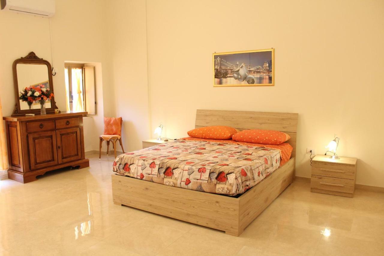 House Adrian Apartment Наполи Екстериор снимка